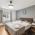 Corvatch-sunflower Apartment *