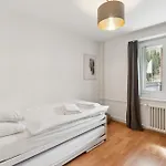 Corvatch-sunflower Apartment *